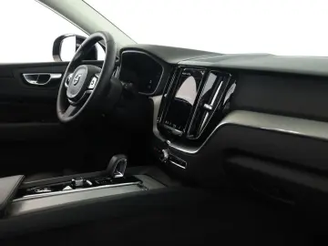 XC60 B4 AWD Plus Dark