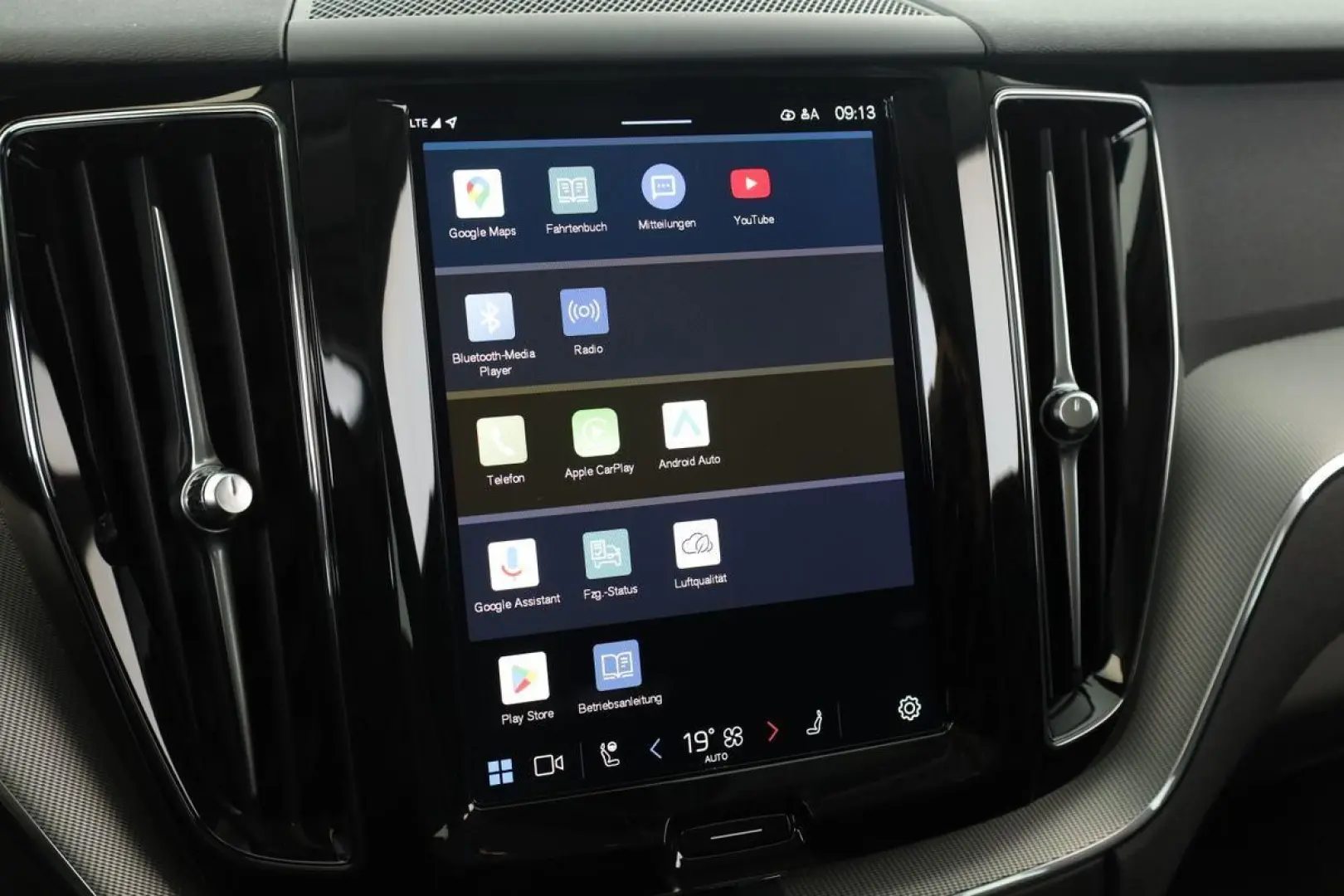 XC60 B4 AWD Plus Dark