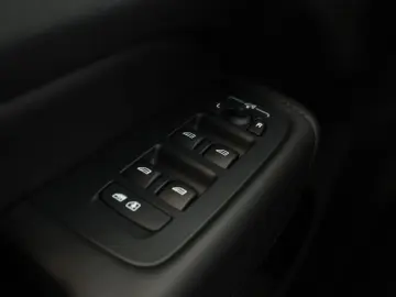 XC60 B4 AWD Plus Dark