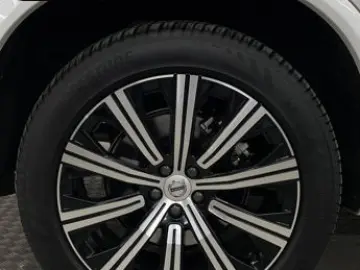XC90 B5 D AWD Plus Dark 7 Locuri
