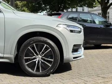 XC90 T8 AWD Core  7-Locuri
