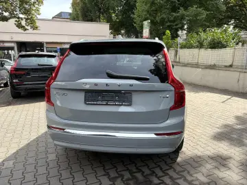 XC90 T8 AWD Core  7-Locuri