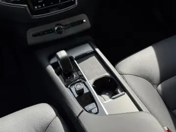 XC90 T8 AWD Core  7-Locuri