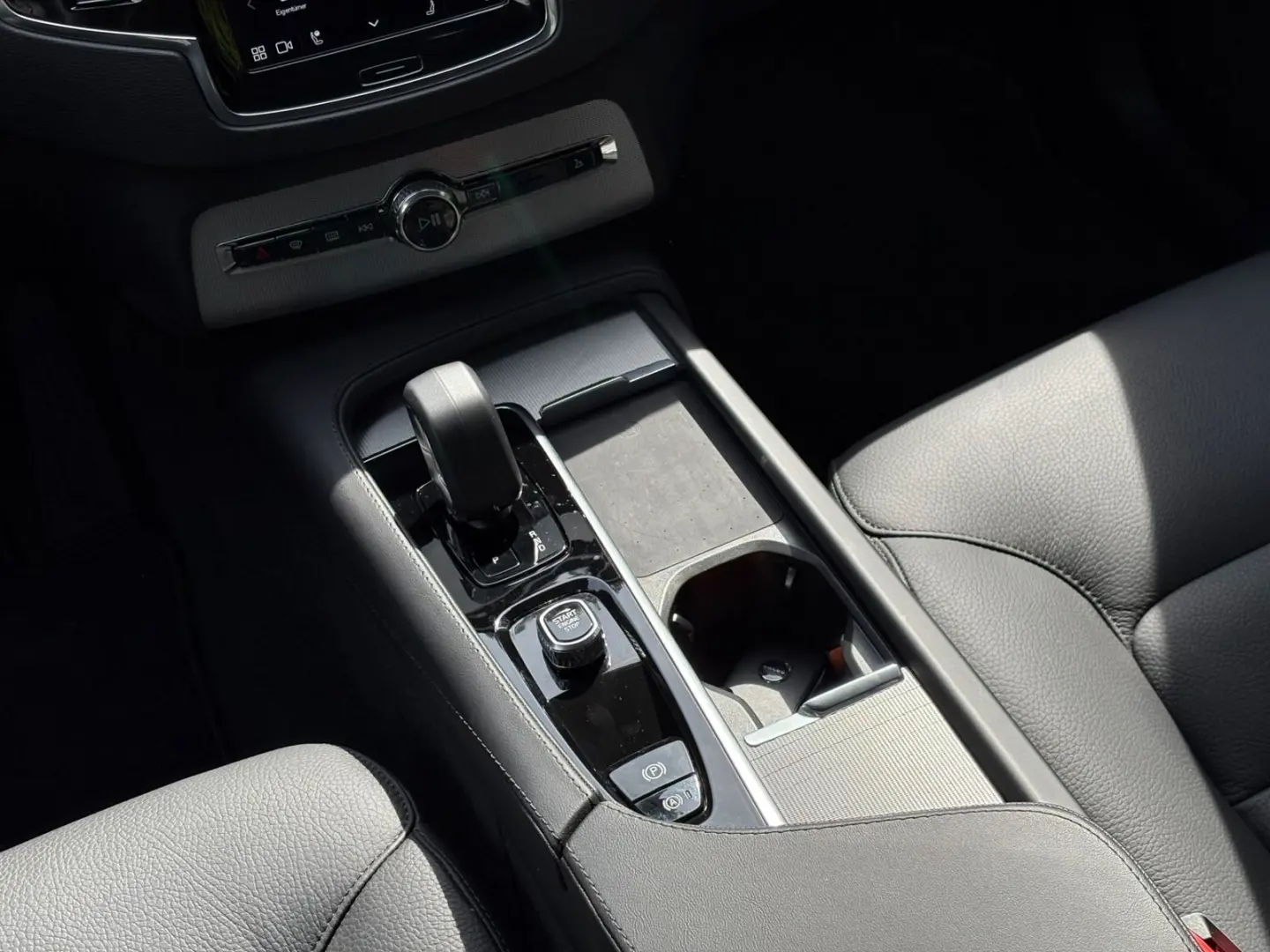 XC90 T8 AWD Core  7-Locuri