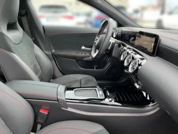 CLA 200 Coupé AMG-Adv+*Pano*WiP*KeyGo+HFA*Ambi*