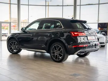 Audi Q5 55 TFSI e quattro S-tronic S line
