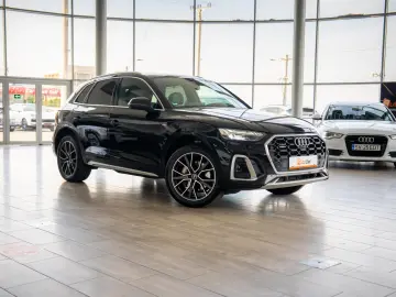 Audi Q5 55 TFSI e quattro S-tronic S line