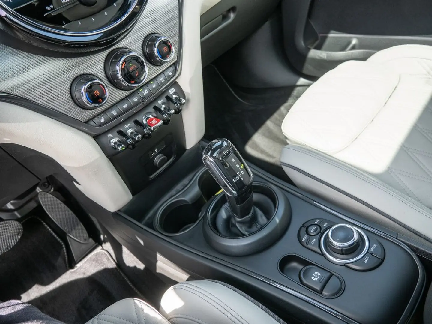 MINI Countryman Cooper LEDER ACC HUD PANO LEASING