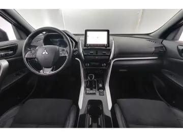 MITSUBISHI Eclipse Cross 2.4MIVEC 4WD Aut+LED+KAMERA LEASING