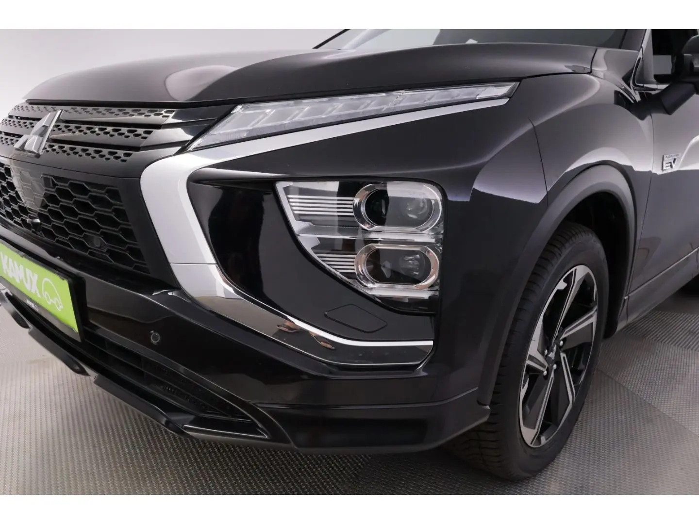 MITSUBISHI Eclipse Cross 2.4MIVEC 4WD Aut+LED+KAMERA LEASING