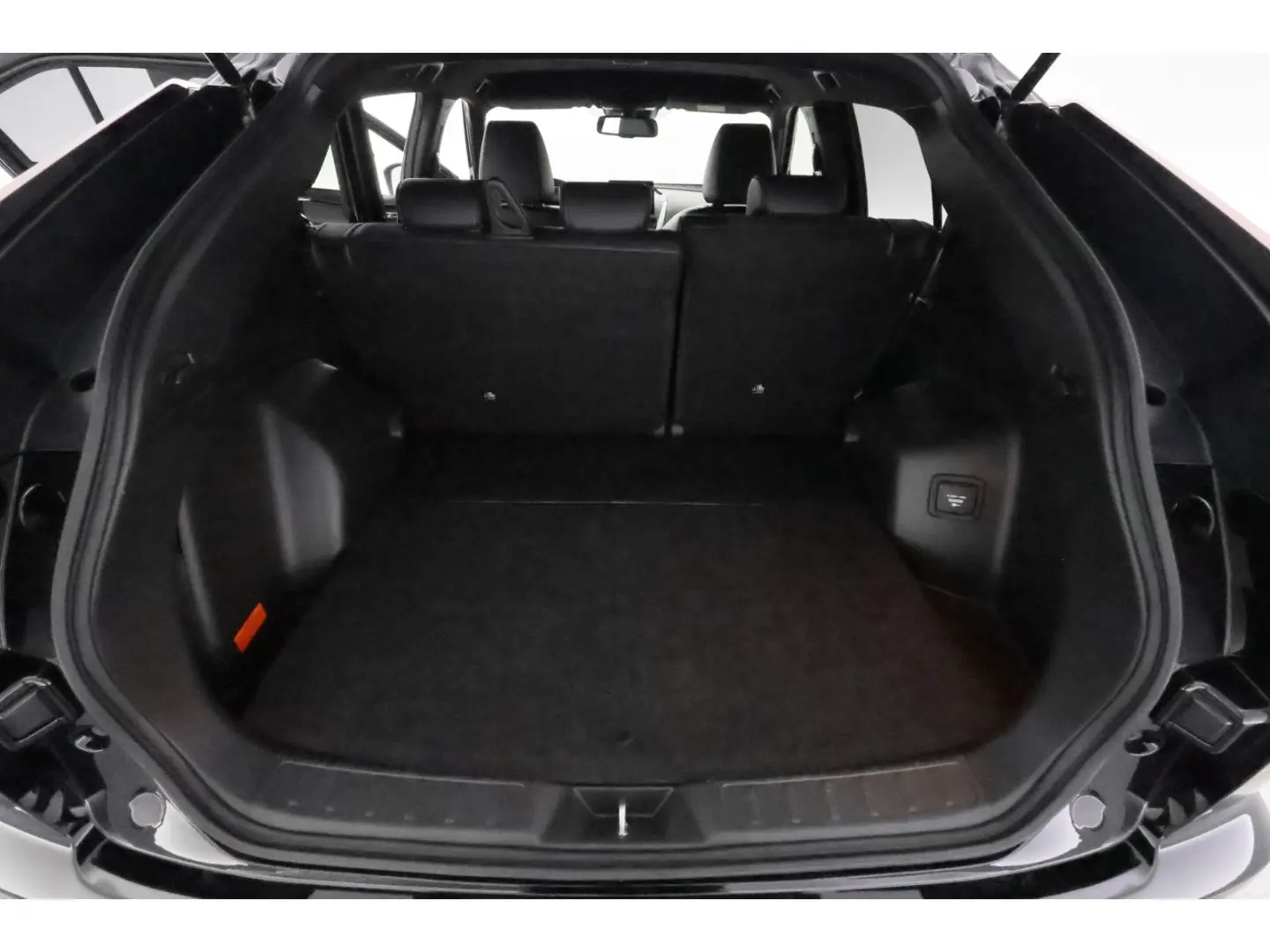 MITSUBISHI Eclipse Cross 2.4MIVEC 4WD Aut+LED+KAMERA LEASING