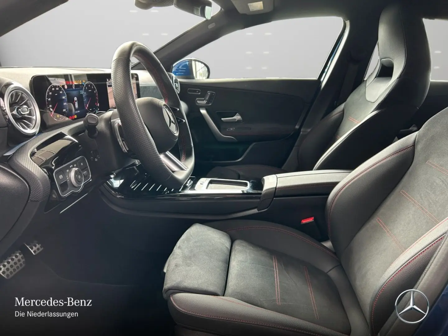 MERCEDES BENZ A220 4MATIC AMG PLUS /Memory/LEASING