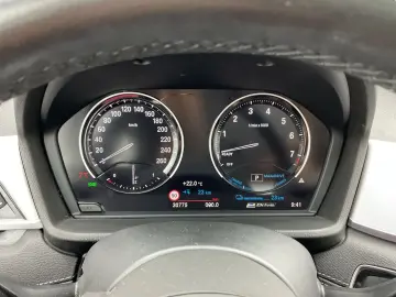 BMW X1 xDrive25e Sportpaket Head-Up HiFi LEASING