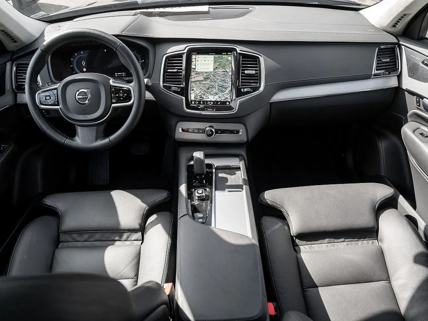 VOLVO XC90 T8 AWD Ultra Bright PANO 360° 7-LOCURI/LEASING
