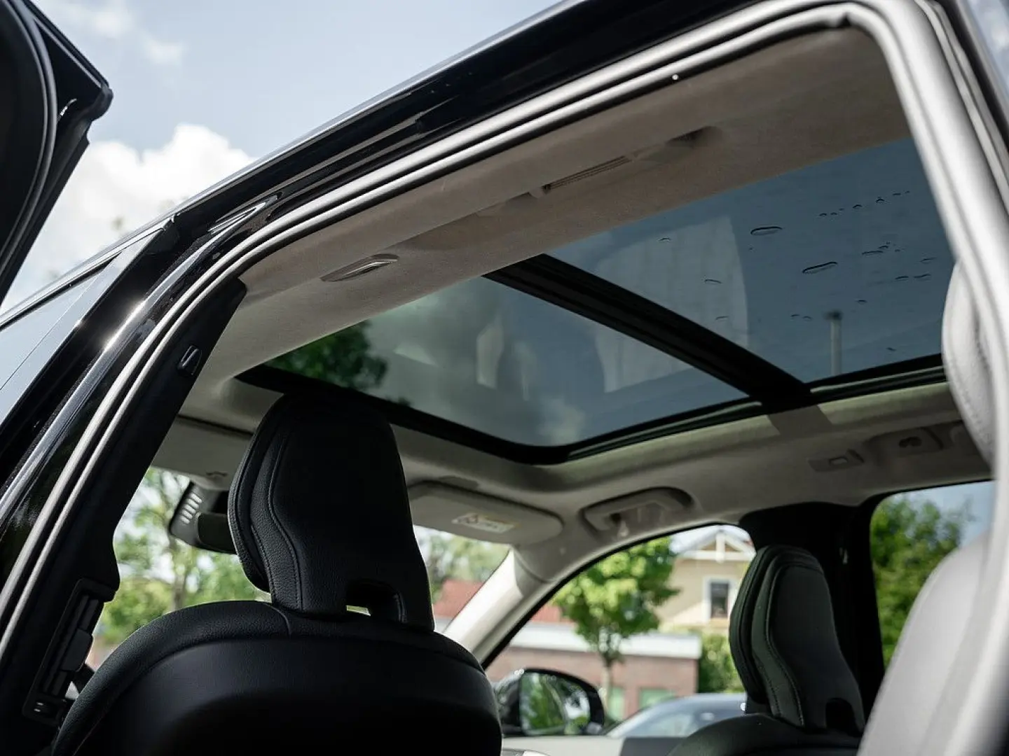 VOLVO XC90 T8 AWD Ultra Bright PANO 360° 7-LOCURI/LEASING