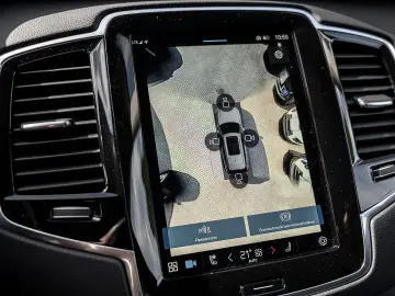 VOLVO XC90 T8 AWD Ultra Bright PANO 360° 7-LOCURI/LEASING