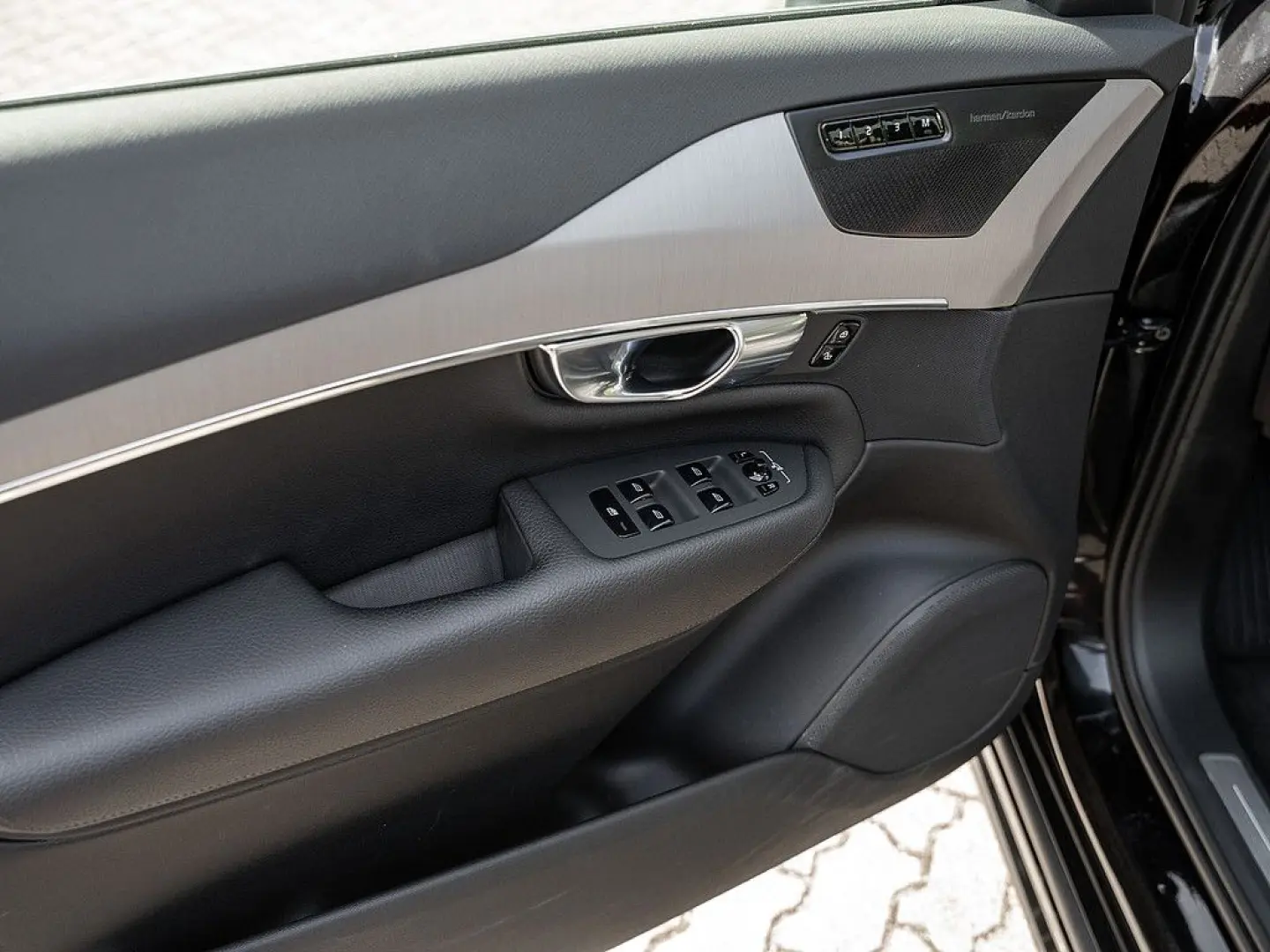 VOLVO XC90 T8 AWD Ultra Bright PANO 360° 7-LOCURI/LEASING