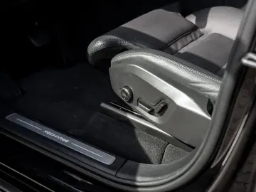 VOLVO XC90 T8 AWD Ultra Bright PANO 360° 7-LOCURI/LEASING