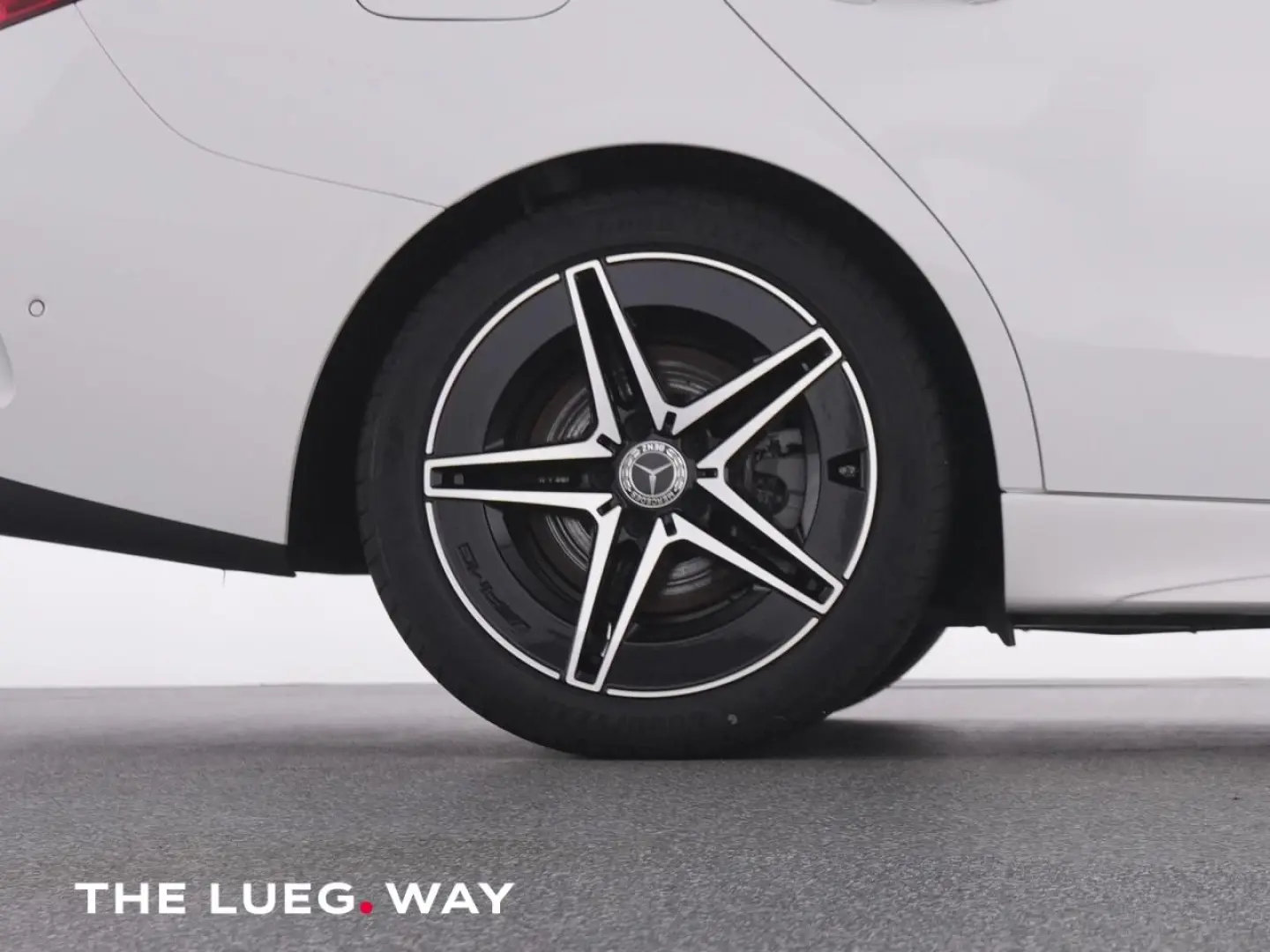 MERCEDES BENZ C220 d AMG+LED-Night+Mem+LEASING