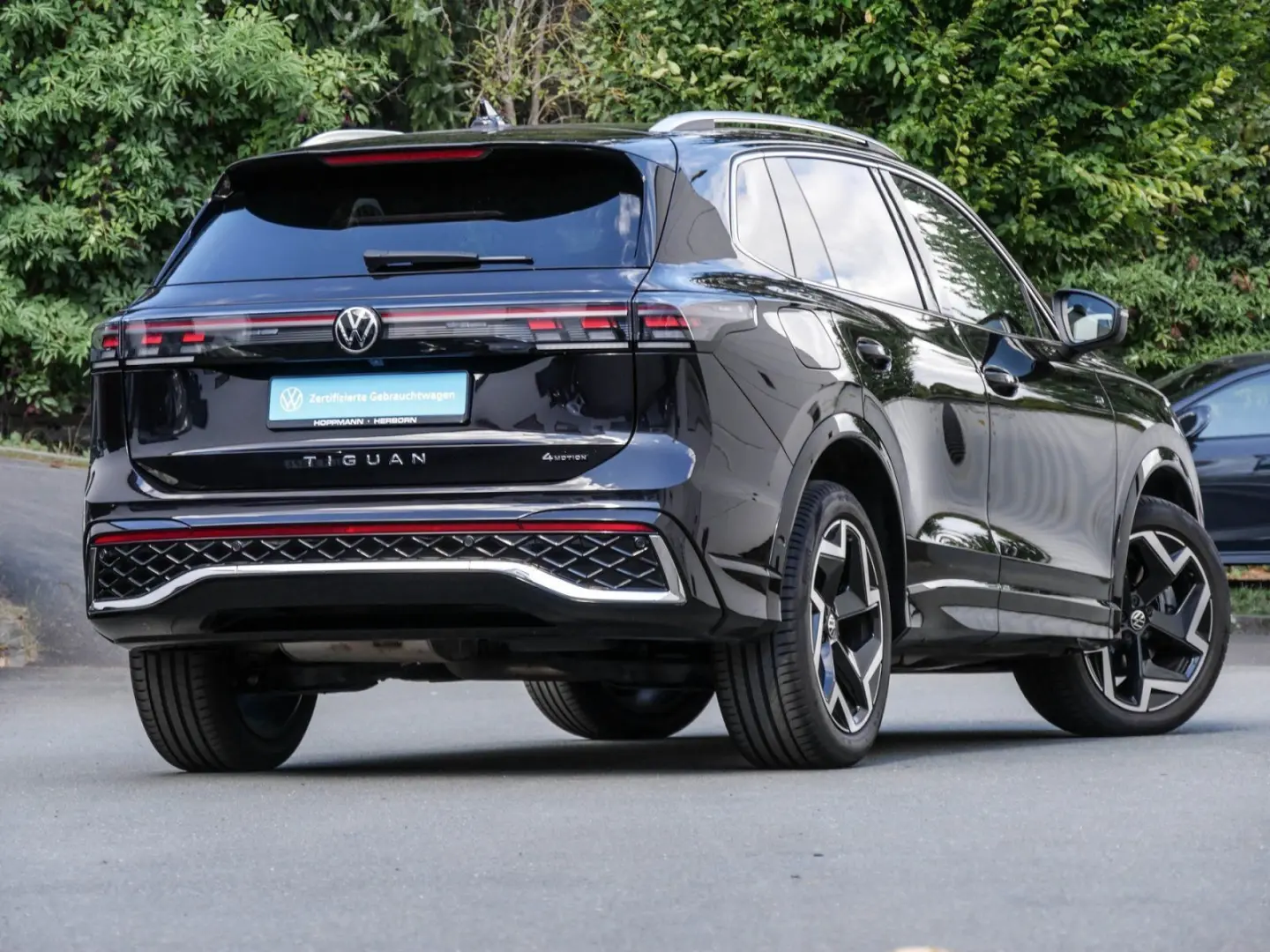VOLKSWAGEN Tiguan 2.0 TDI R-Line DCC IQ.LIGHT LEASING