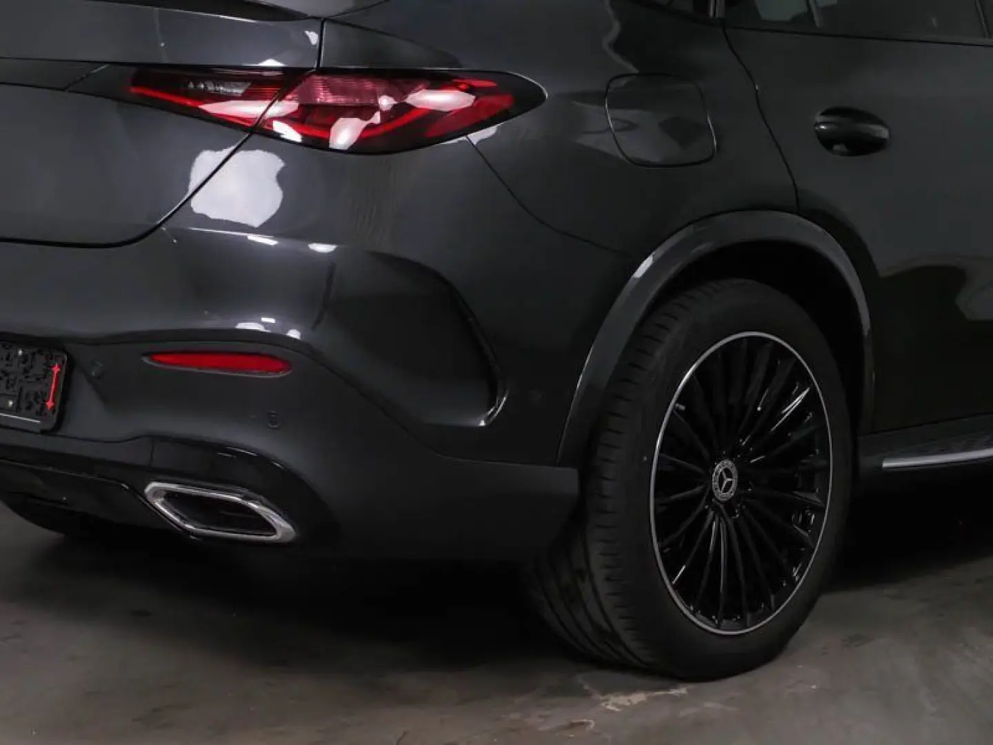 MERCEDES BENZ GLC300 AMG 4M Night Panorama Burm