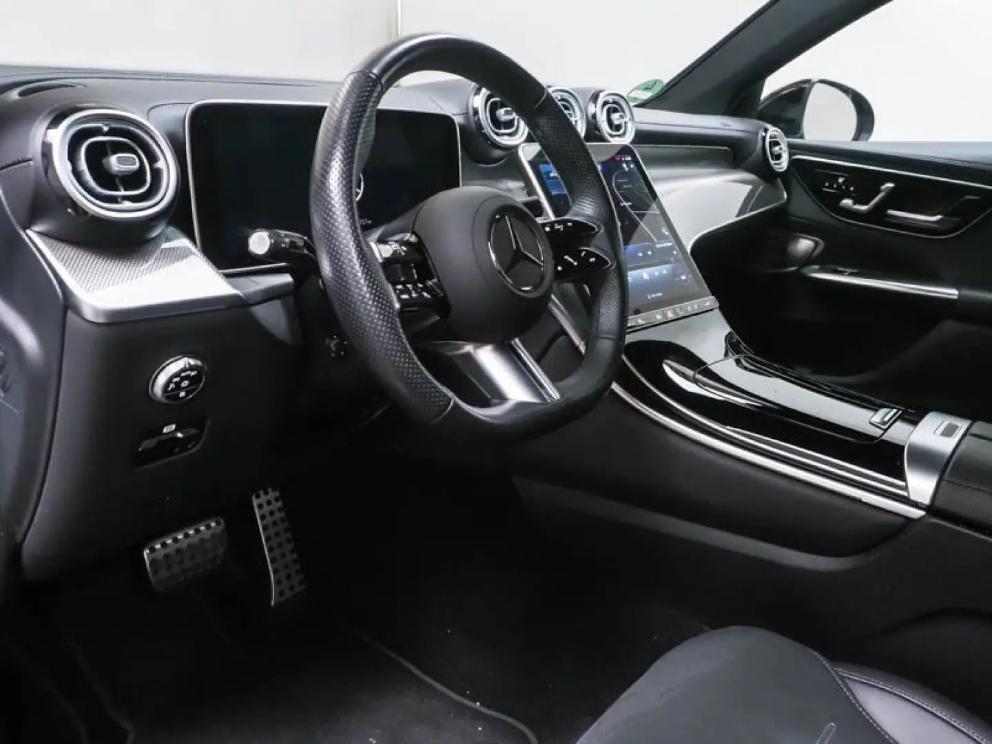 MERCEDES BENZ GLC300 AMG 4M Night Panorama Burm