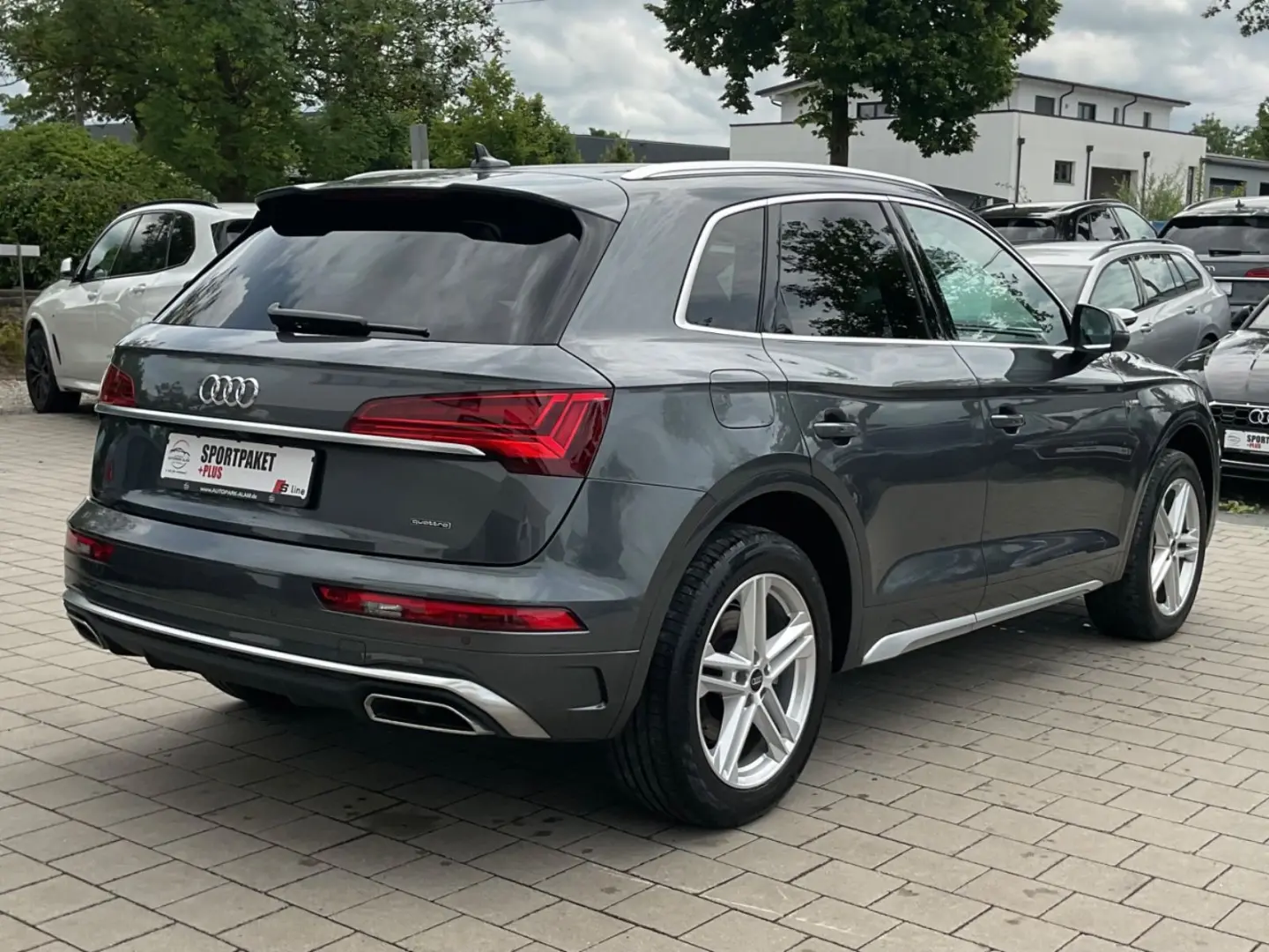AUDI Q5 40 TDI quattro S line S-tr. LED Navi LEASING