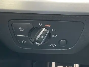 AUDI Q5 40 TDI quattro S line S-tr. LED Navi LEASING