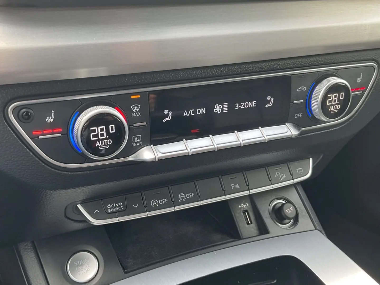 AUDI Q5 40 TDI quattro S line S-tr. LED Navi LEASING