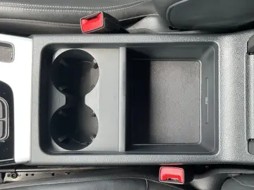 AUDI Q5 40 TDI quattro S line S-tr. LED Navi LEASING