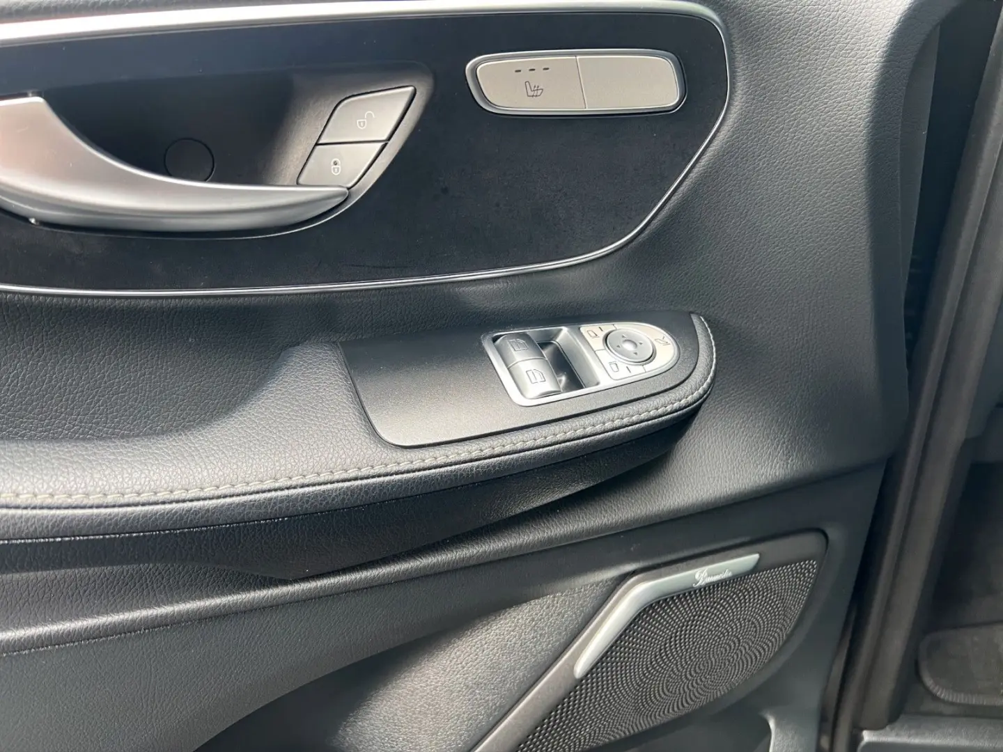 MERCEDES BENZ V300 d