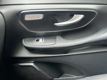 MERCEDES BENZ V300 d