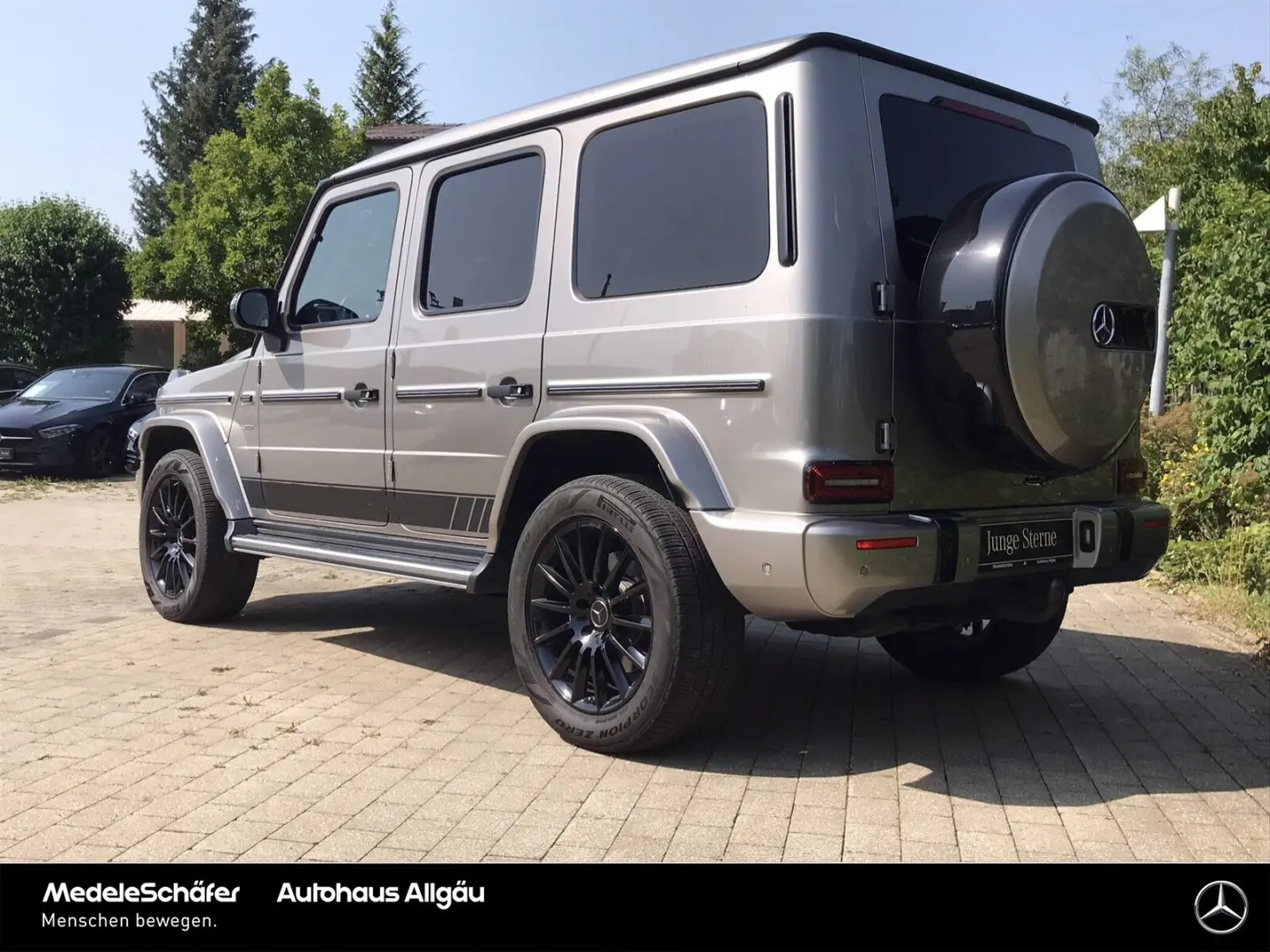 MERCEDES BENZ G400 d STRONGER THAN TIME Night Dis Bur SHD
