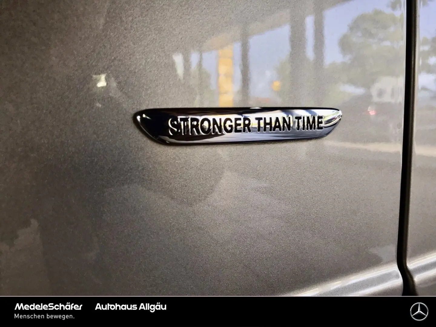 MERCEDES BENZ G400 d STRONGER THAN TIME Night Dis Bur SHD