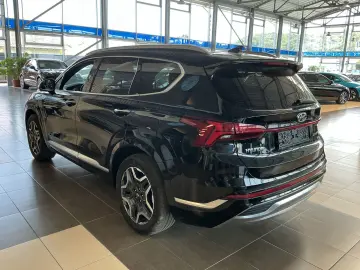 Santa Fe Signature Plug-In Hybrid 4WD KRELL LED