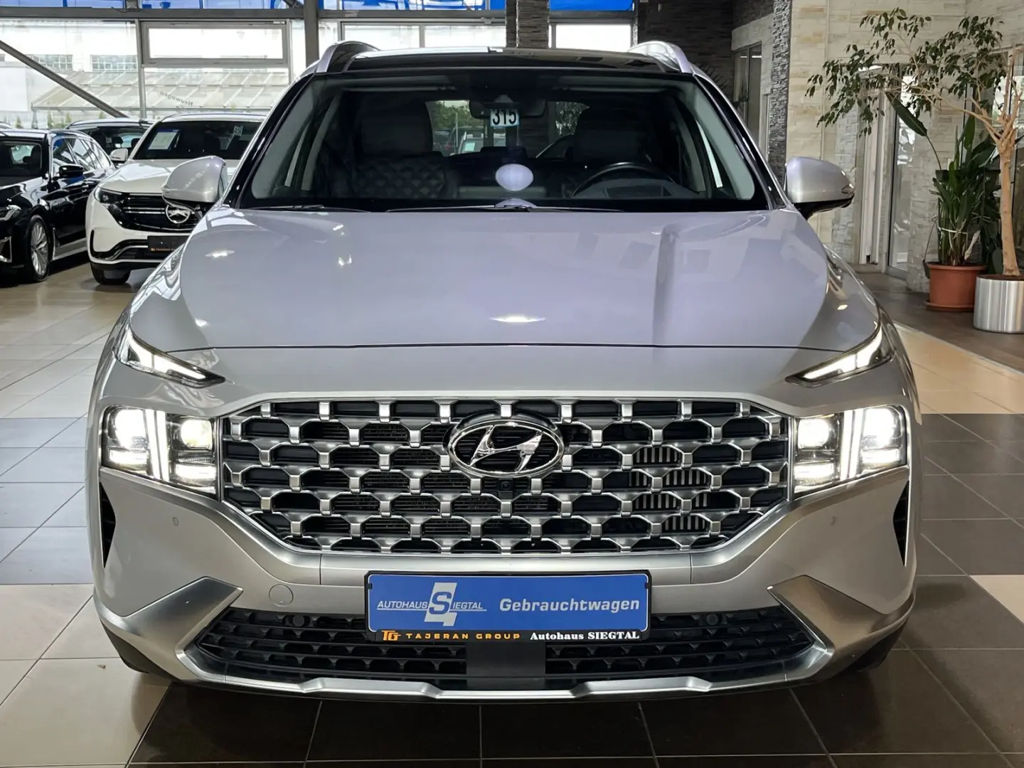 Santa Fe Prime Hybrid 4WD Pano. HUD R.Cam Leder