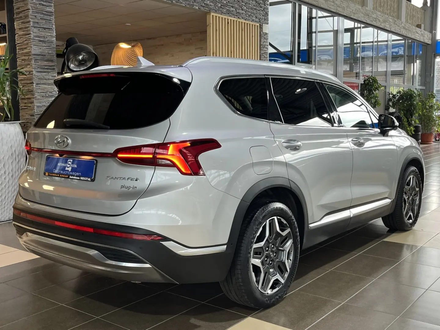 Santa Fe Prime Hybrid 4WD Pano. HUD R.Cam Leder