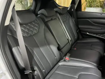 Santa Fe Prime Hybrid 4WD Pano. HUD R.Cam Leder