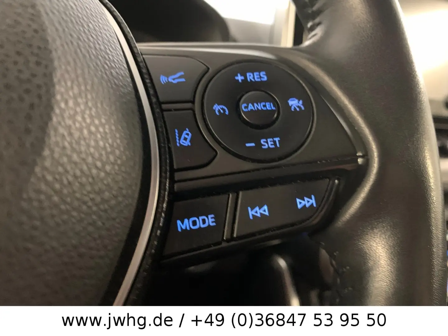 RAV4 Hybrid 4x4 Team Deutschland LED ACC KAM NAV
