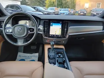 S90 Lim. Momentum * 1.Hand * INSP+TÜV neu * Top