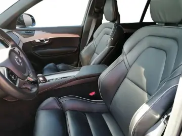 XC90 B5 Diesel AWD R Design Nappa AHK BLIS HUD P