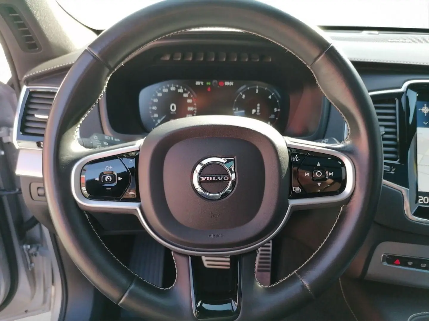 XC90 B5 Diesel AWD R Design Nappa AHK BLIS HUD P