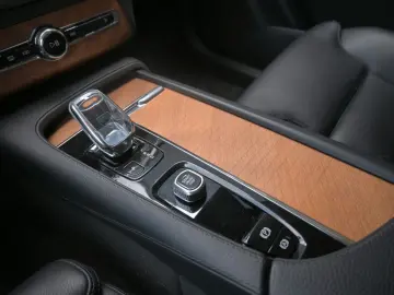 XC90 B5 Inscrip. AWD*LUFT*H&K*ACC*NAV*STDHZG*RFK
