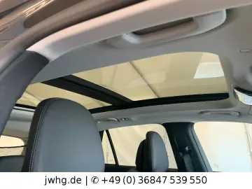 GLC 300 e 4M Avantgarde Pano Distronic+ Burm AHK