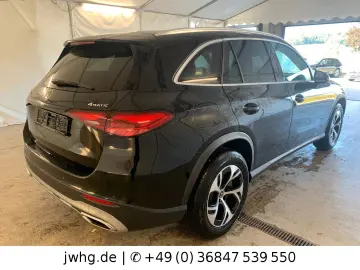 GLC 300 e 4M Avantgarde Pano Distronic+ Burm AHK