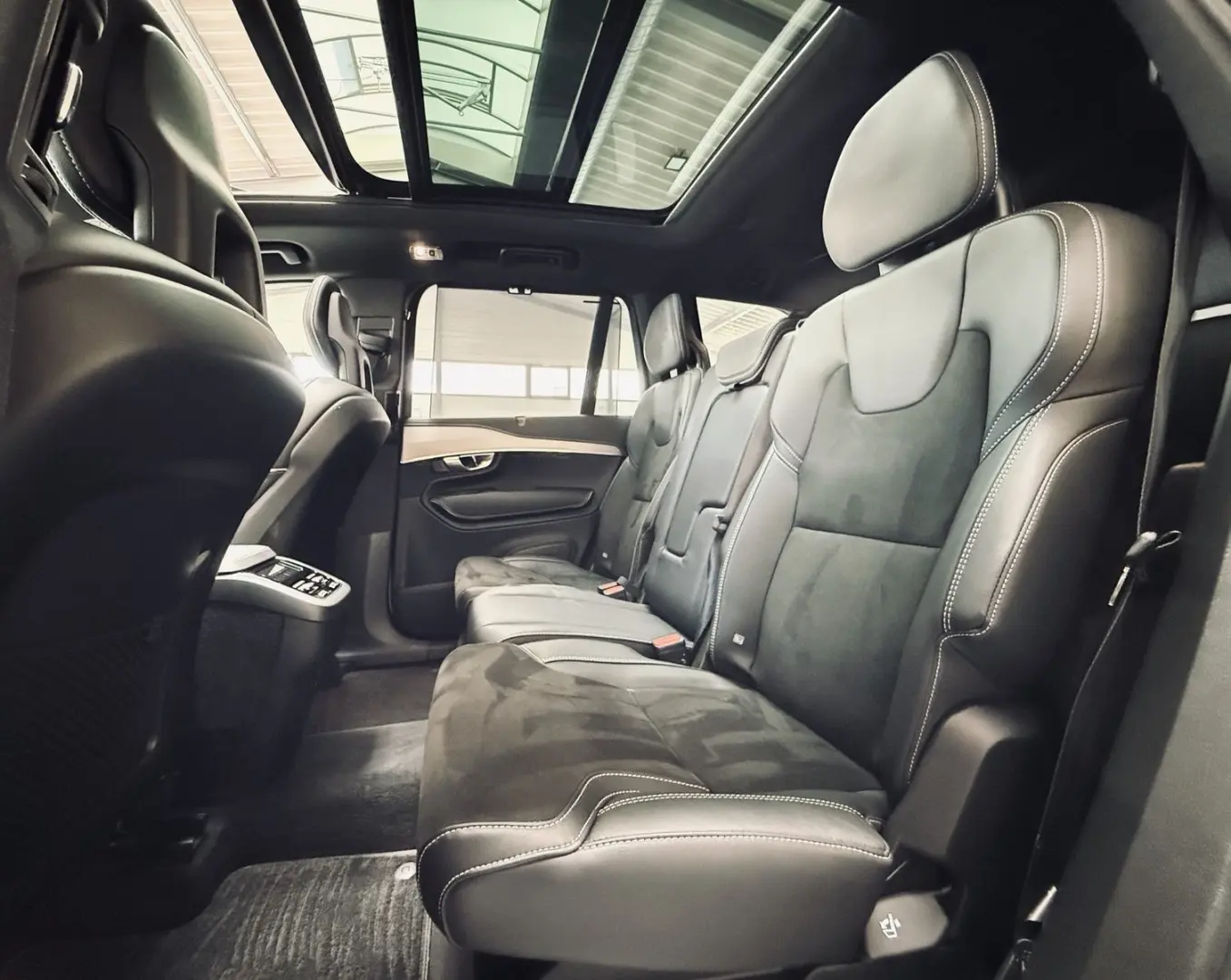 XC90 R Design AWD 7-Sitzer |AHK|HUD|PANO|360*