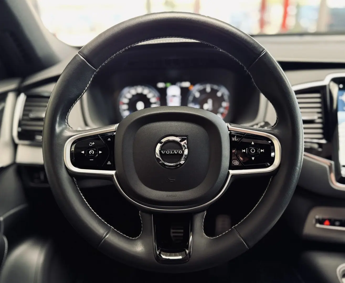 XC90 R Design AWD 7-Sitzer |AHK|HUD|PANO|360*