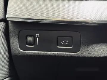 XC90 R Design AWD 7-Sitzer |AHK|HUD|PANO|360*