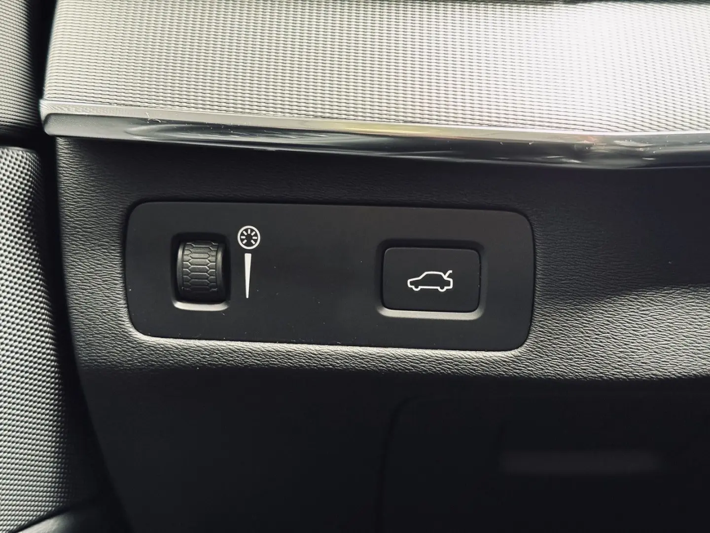 XC90 R Design AWD 7-Sitzer |AHK|HUD|PANO|360*