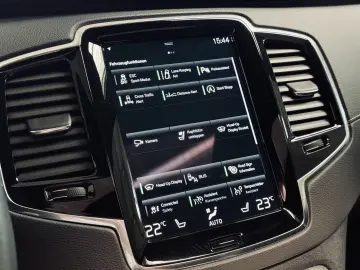 XC90 R Design AWD 7-Sitzer |AHK|HUD|PANO|360*